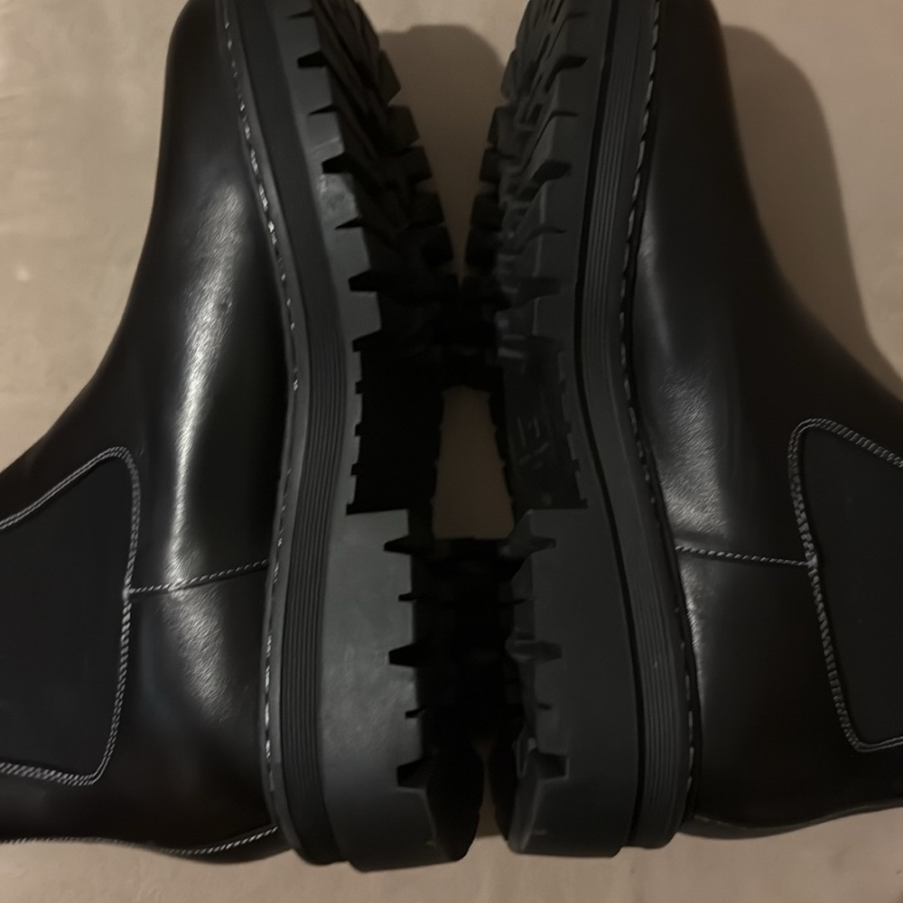 Marc Fisher Women's Patrick Chelsea Boot - Black Lug Sole Booties size 9.5 NWOT - Picture 9 of 10